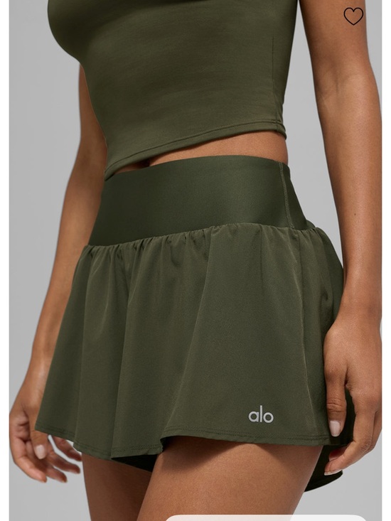ALO Yoga Pants - ALO Yoga Women's Olive Green Athletic Skirt with Built-In Shorts